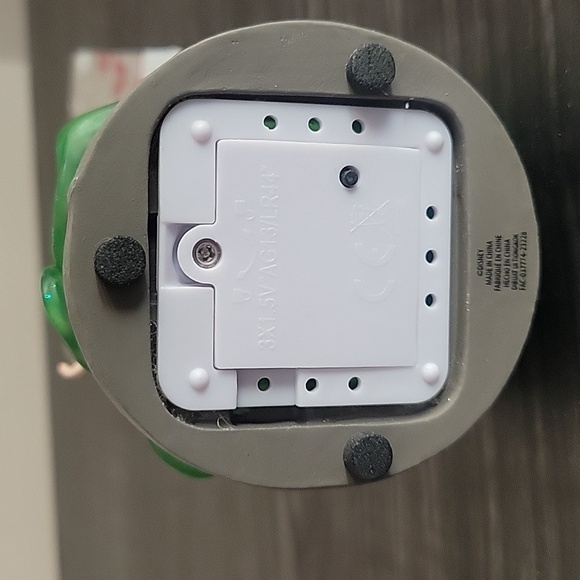 Disney Hocus Pocus Light Up/Sound Ornament-BRAND NEW WITH TAGS - Picture 9 of 11